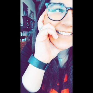 Meet your Posher, Abigail